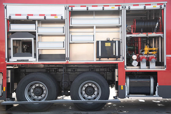 MENSEN kiezen de Chemische Ontsmetting brandbestrijdingsvoertuigen rijcabine 90km/H uit
